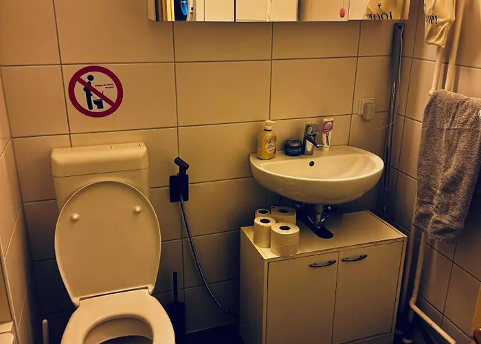 A Cosy, Super Quiet In Wedding *