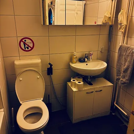 A Cosy, Super Quiet In Wedding *